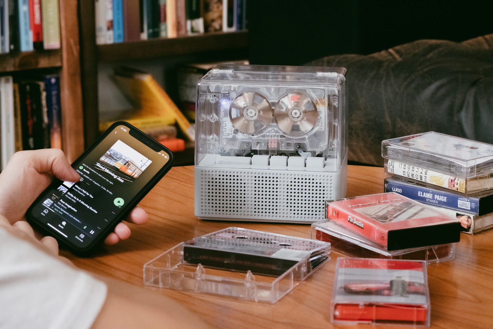 IT’S REAL BLUETOOTH SPEAKER + CASSETTE PLAYER