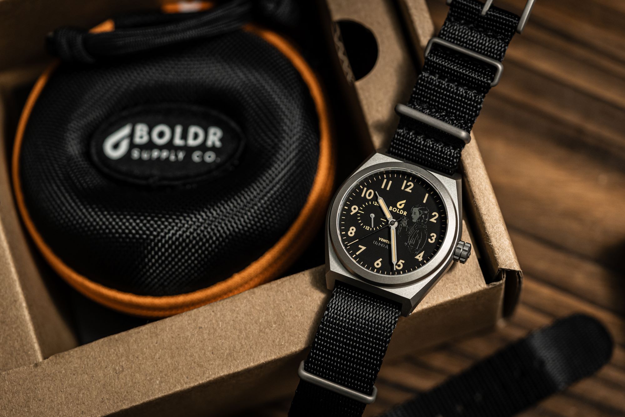 BOLDR VENTURE UN.DARK WATCH